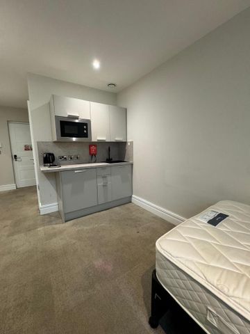 1 bedroom property to rent - Photo 3