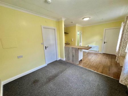 1 bedroom flat to rent - Photo 2