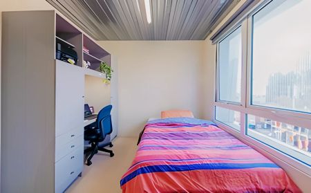 2 Bedroom Large Apartment Private single room - Photo 3