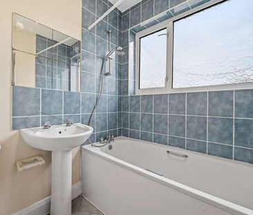 The Close, Eastcote, Pinner, HA5 - Photo 5