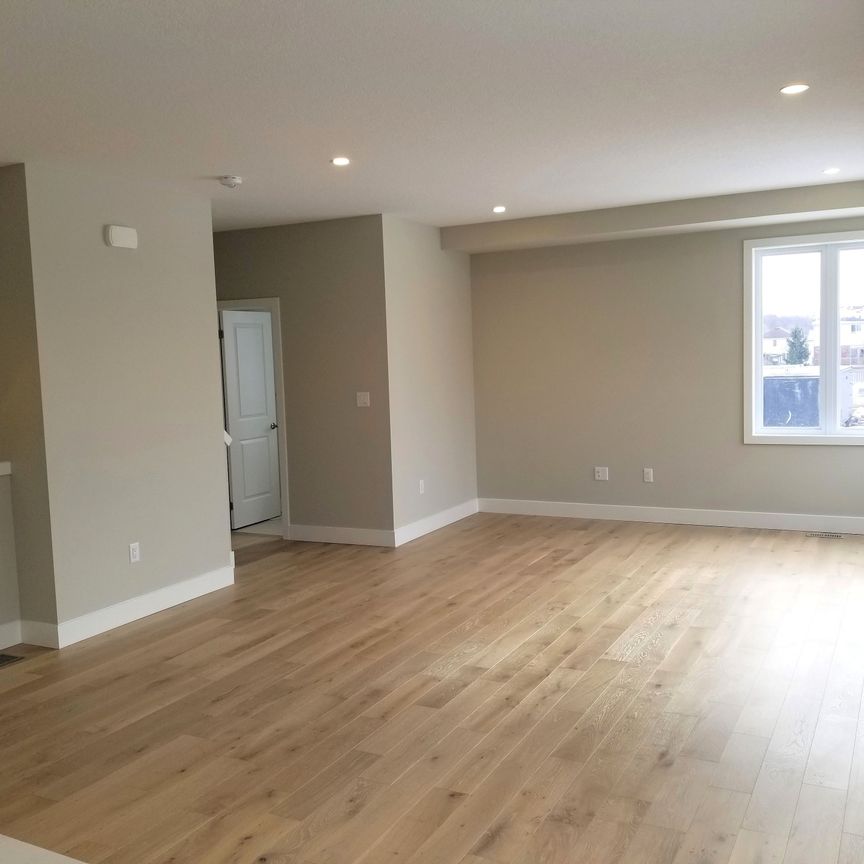 For Lease - 177 Edgevalley Road Unit# 208, London East, Ontario - Photo 1