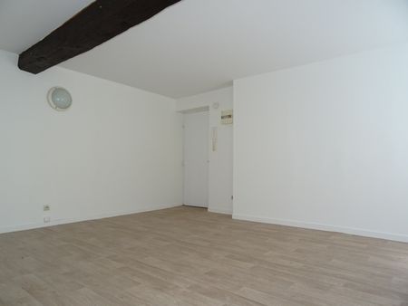 Location Appartement 1 pièce 24m² ORLEANS 45000 - Photo 3
