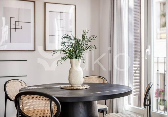 2 room luxury Apartment for rent in Madrid, Community of Madrid - Photo 1