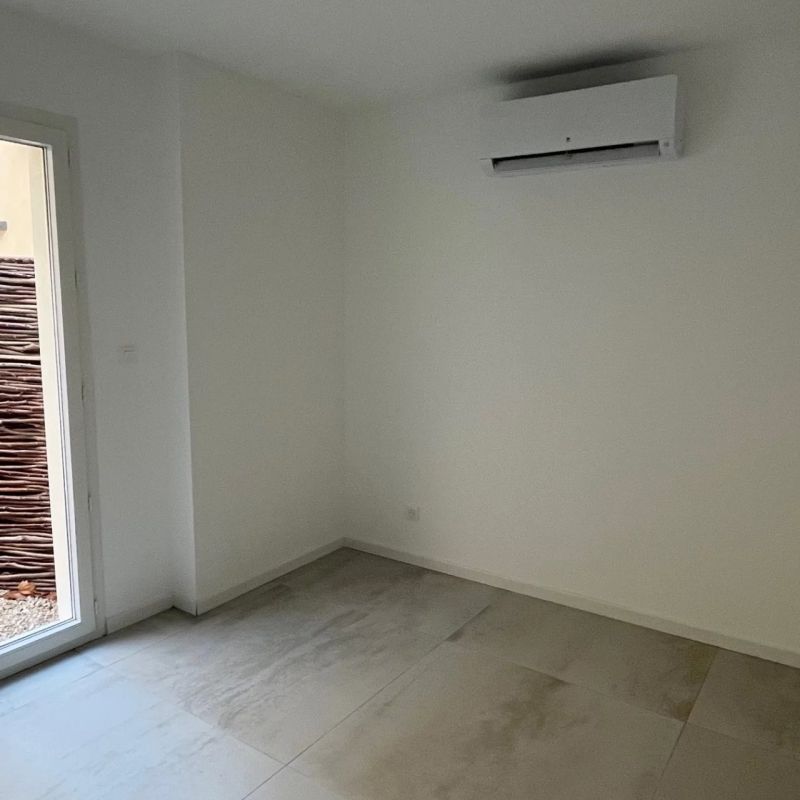 Appartement 2 pièces avec cour - Photo 1