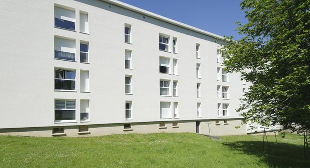 Appartement composé de 3 chambres fermées, situé dans le centre de Fumay - Photo 1