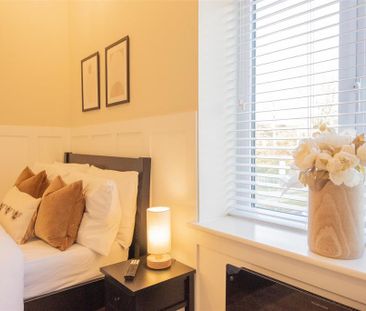 1 bedroom in a house share to rent - Photo 2