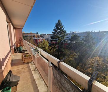 Location Appartement 2 pièces 45m² CALUIRE ET CUIRE 69300 - Photo 1