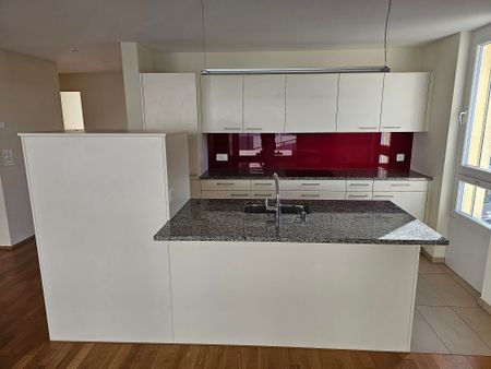 4.5-room apartment in the residential park Leuenfeld - Photo 4