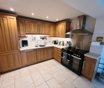 4 bedroom detached house to rent - Photo 6