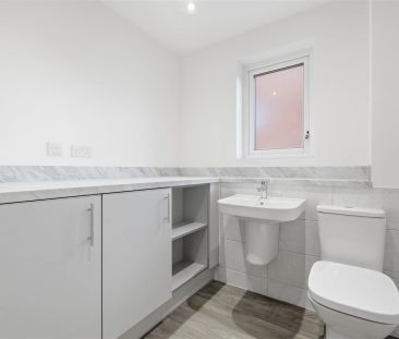 3 Bedroom House - Semi-Detached - Photo 5