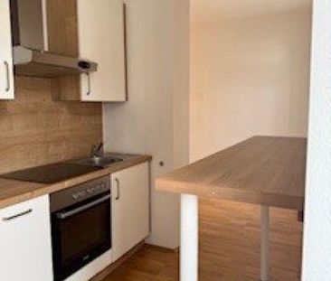 Charmante, lichtdurchflutete Wohnung in zentraler Lage: 2 Zimmer, d... - Foto 2