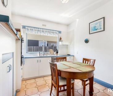Charming 3 Bedroom home in the heart of Glenorchy - Photo 3
