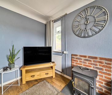 4 bedroom House To Let - Photo 2