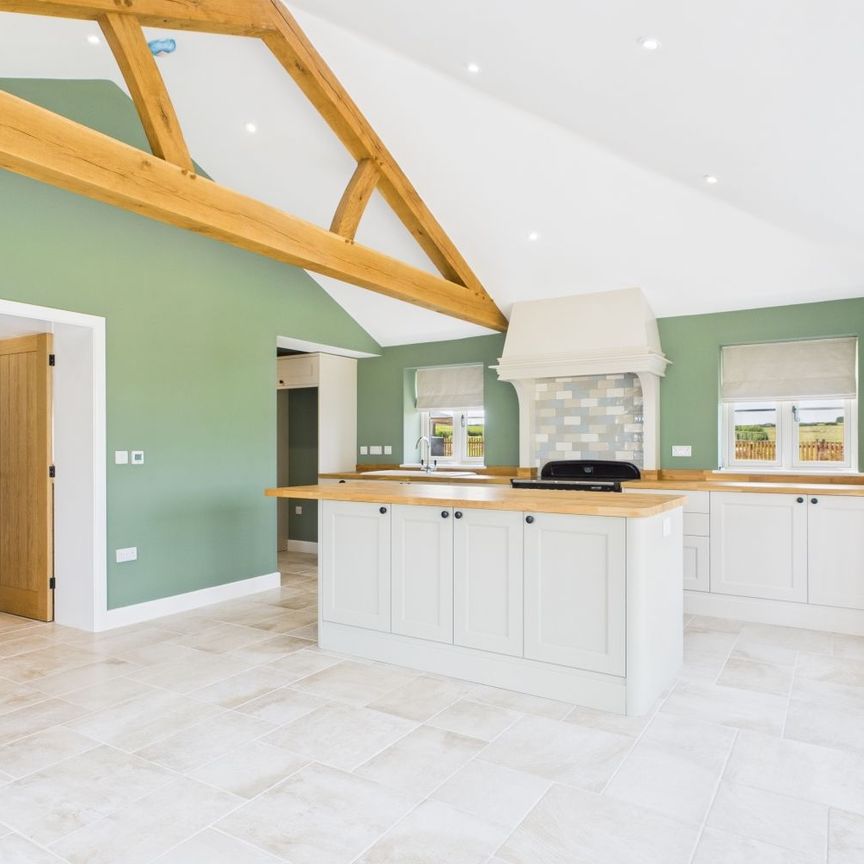 5 Bedroom - Photo 1