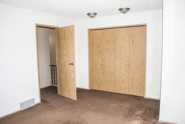 7F Grant Street, Red Deer, AB - Photo 1