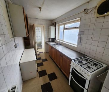 3 bedroom terraced house to rent - Photo 4