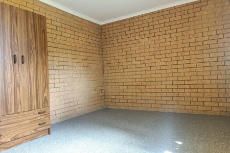 Two bedroom Elevated Unit Close To Town Centre - Photo 5