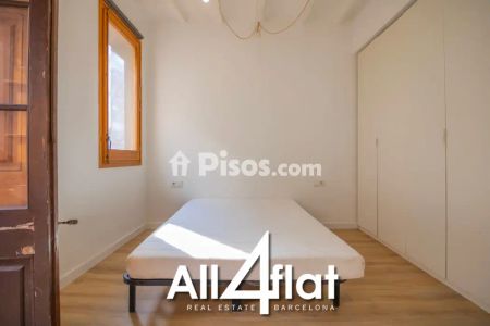 Estudio en alquiler en Carrer de la Lluna - Photo 5