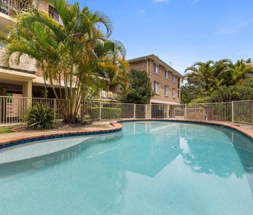 Coastal Convenience in Central Palm Beach - Photo 6