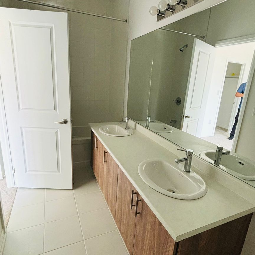 For Lease - 20 Sidney Rose Common Street Unit# 15, St. Catharines, Ontario - Photo 1