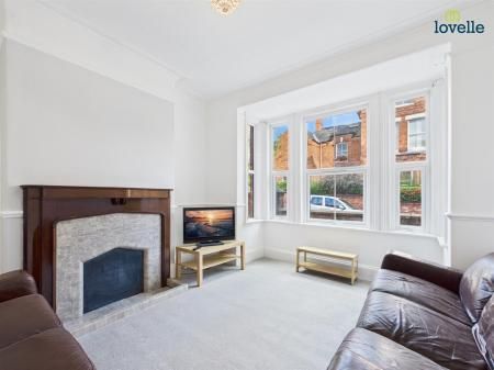 6 bedroom House To Let - Photo 1