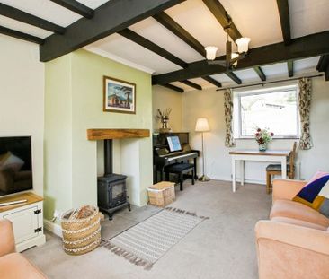 2 bedroom end of terrace house to rent - Photo 2