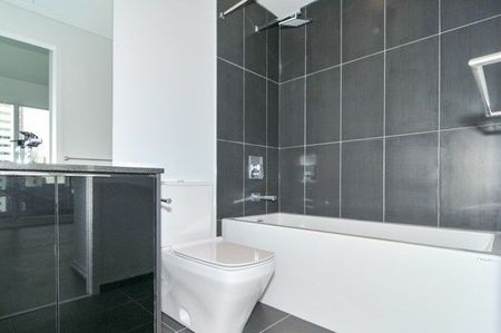 For Lease - 70 Temperance Street Unit# 4211, Toronto, Ontario - Photo 3