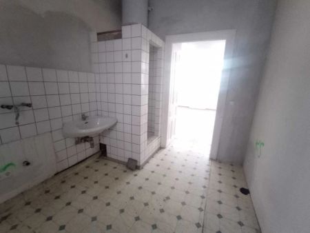kleine Hauptmietwohnung (KAT D) mit Gangtoilette in einem Stilaltbauhaus - Nähe Matzleinsdorferplatz gelegen! - Photo 5