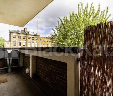 2 Bedroom, 1 bath, 1 reception Flat - Photo 6