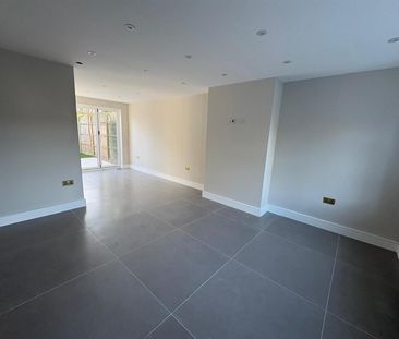 4 bed house to rent in Wych Elms, Park Street, AL2 - Photo 4