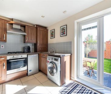 3 bedroom townhouse to rent - Photo 3