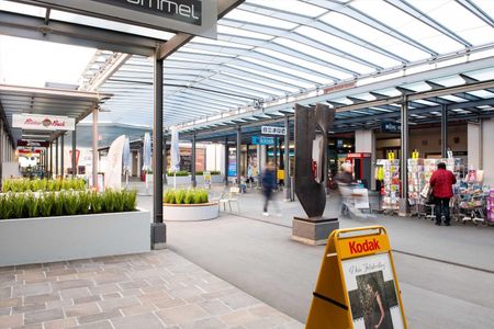 "Living in the Mühlefeld shopping center" - Photo 5