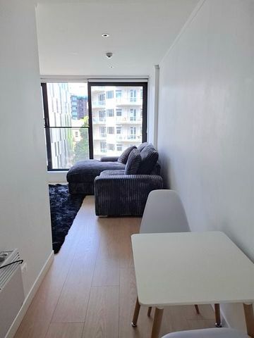 Fully furnished mordern apartment. - Photo 2