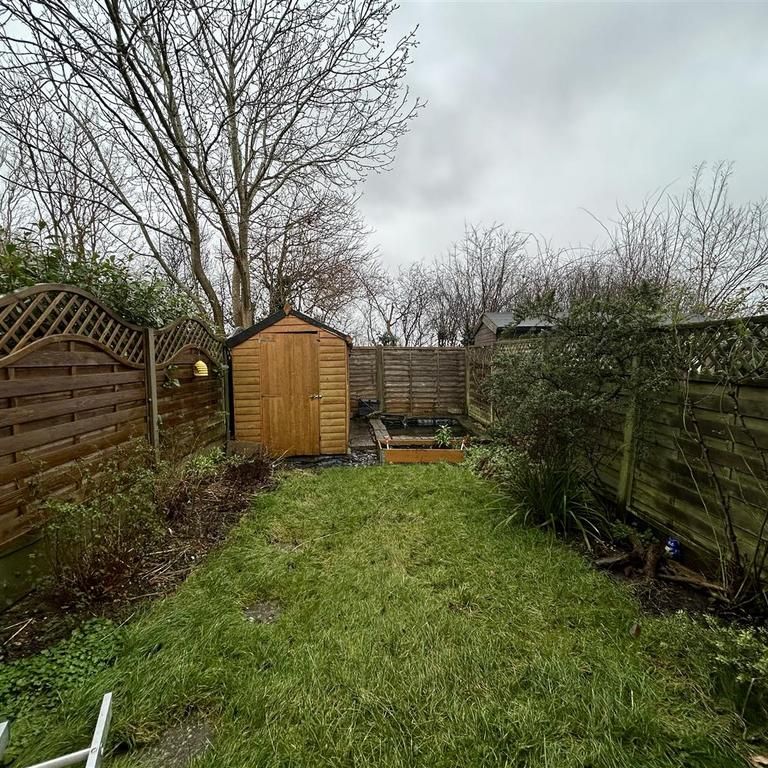 2 bedroom house to rent - Photo 1