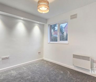 1 bedroom ground floor maisonette to rent - Photo 2