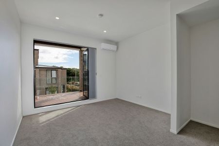 Spacious and Sunny house in heart of Mt Albert - Photo 4