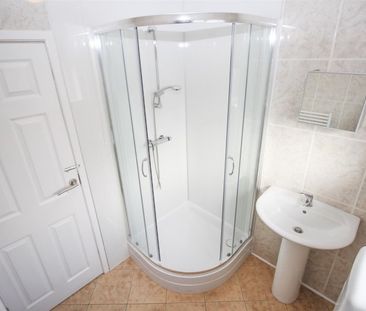 2 Bedroom Flat - First Floor - Photo 5