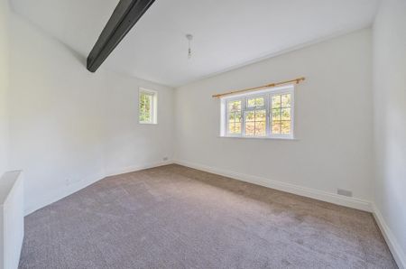 3 bedroom detached house to rent - Photo 4