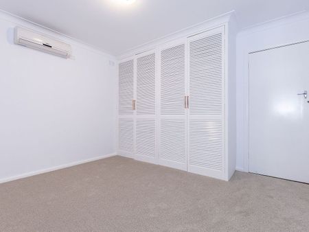 Spacious Family Home - Photo 4