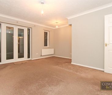 Fletcher Drive, Wickford - Photo 4