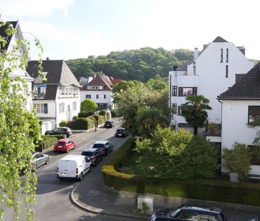 Düsseldorf-Grafenberg: 4-Zimmer-Wohnung mit Einbauküche, Balkon und... - Foto 4