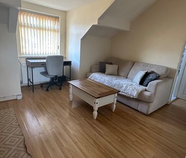 1 Bed Flat, Chorlton, M21 - Photo 3