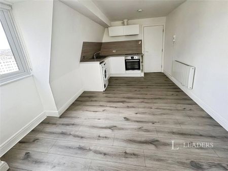 Studio to rent - Photo 4