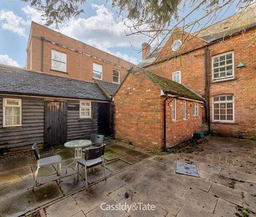 Havisham House Holywell Hillst. Albanshertfordshire, AL1 - Photo 1