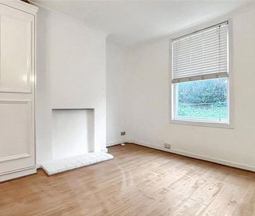 2 bedroom semi-detached house to rent - Photo 5