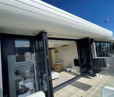 One Bedroom Central Delight - Photo 3