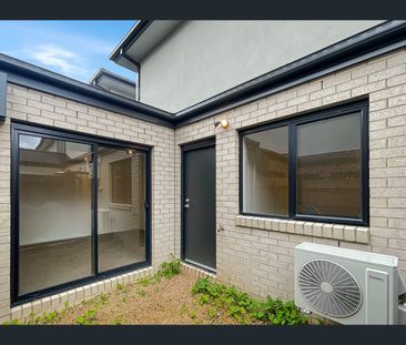 5 Fluorescent Street, South Morang, Vic 3752 - Photo 3