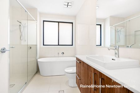 Modern Family Living - Photo 5