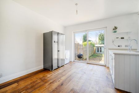 Bramdean Crescent, London SE12 - Photo 2