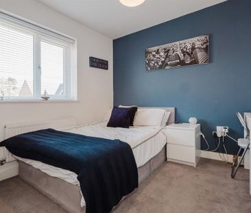 4 bedroom detached house to rent - Photo 6